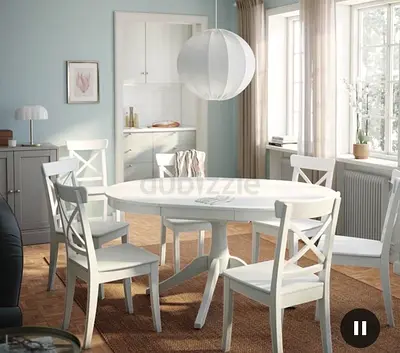 Dining table (4-6 seater)