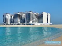 Spacious Beachfront 2 bedroom Duplex in Al Marjan Island - for Rent