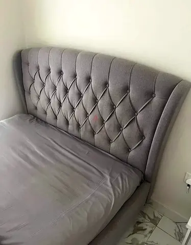 Brand New Luxury Queen Size Bed in Valvet