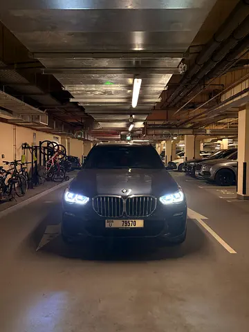 BMW x5 40i M sport (warranty 200,000km)