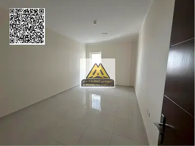 شقة مميزة للإيجار في الجرف 2 عجمان على شارع الشيخ عمار مباشرة بمساحات كبيرة وتصميم عملي مع بلكونة وخدمات متكاملة وسهولة الوصول للشارقة ودبي