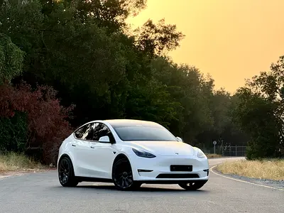 TESLA MODEL Y ( PERFORMANCE ) 2023 GCC  تيسلا موديل واي برفورمانس 2023 خليجي