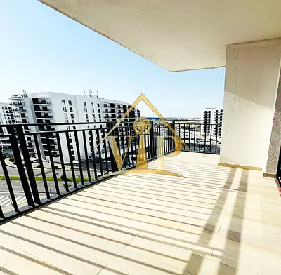 Luxurious Apartment |Community View | Prime Location | Balcony