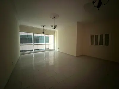 اجمل اطلالة لغرفتين وصالة  تكييف وشهر  مجانا في اجمل ابراج الشارقة شامل كل الخادمات مع مطبخ كبير بتشطيب حديث مع موزع بين الغرف مساحات كبيرة