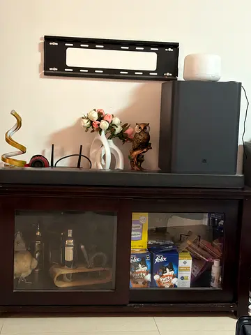 Jbl 5.1 soundbar and speaker