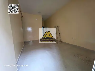 2 حمام \ غرفه ماستر \ موقع قريب من المحلات والخدمات