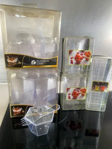 Disposable cups for dessert
