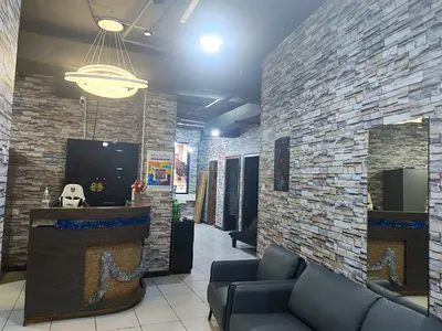 💇‍♀️ LADIES SALON FOR SALE | PRIME LOCATION | HIGH FOOTFALL | READY BUSINESS 💇‍♀️  📍 Location: Pr