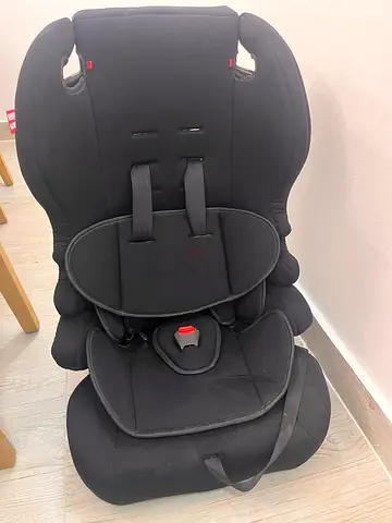 Black Convertible Child Car Seat (Highback / Booster)