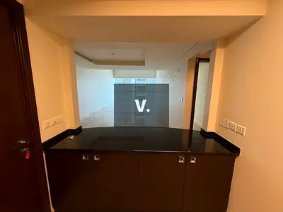 High Floor | Popular Bldg | Close to Metro