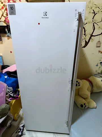 Freezer Electrolux stand very beautiful and like new