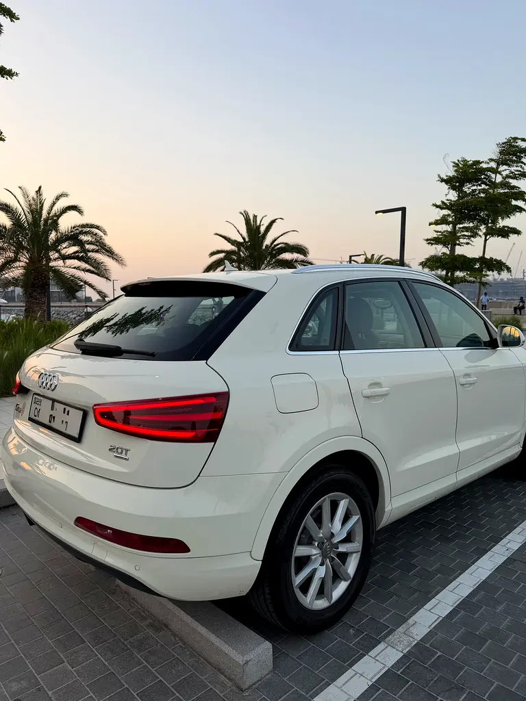 Audi Q3 2013 — photo 1 of 18