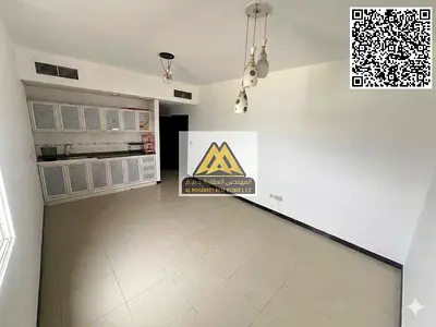 استديو نضيف جدا | مساحة كبيرة | اطلالة مباشرة علي الخور | تسهيل في الدفعات حتي 6 دفعات