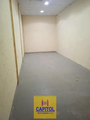 WELL- LOCATED GROUND FLOOR STORAGE UNIT OFFERING EASY ACCESS AND FUNCTIONAL INTERNAL SPACE