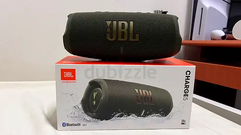 JBL Charge 5 Portable Bluetooth Speaker - Green, Excellent Condition