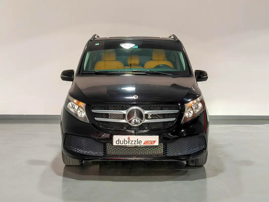 Mercedes-Benz V-Class 2024 — photo 1 of 15