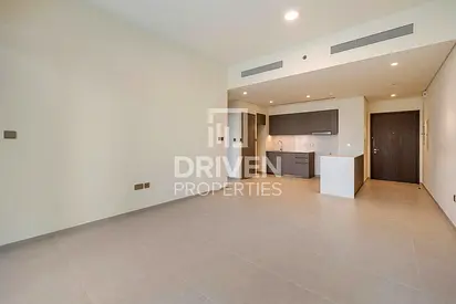 Community View | Low Floor | Chiller Free