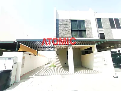 Unfurnushed | R2EM Single Row Well Maintained Townhouse