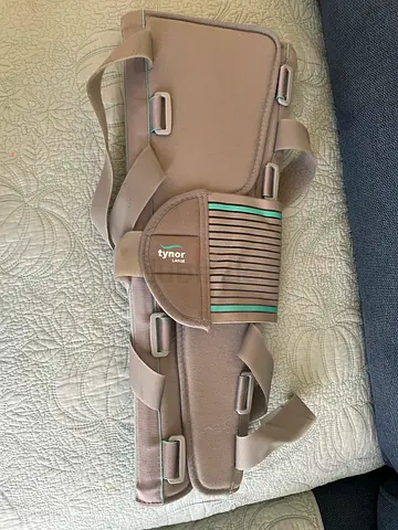 Walking support braces