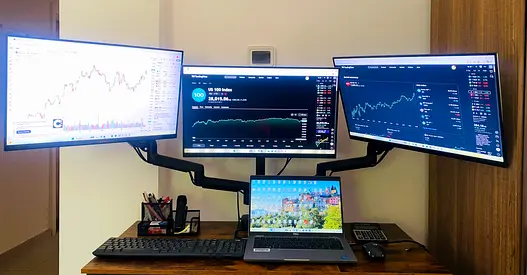 Professional Triple Monitor Workstation Setup 🔥