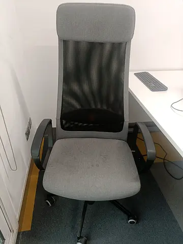 IKEA MARKUS High-Back Office Chair (Gray)