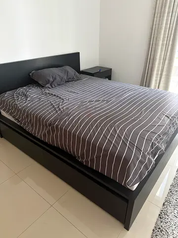 Queen-size platform bed with headboard + mattress + mattress topper + night table good condition
