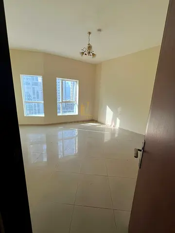 فرصة مميزة للبيع في برج نجمة القناة ✨
