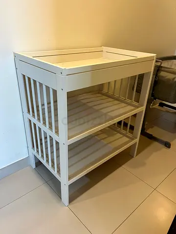 Baby changing table