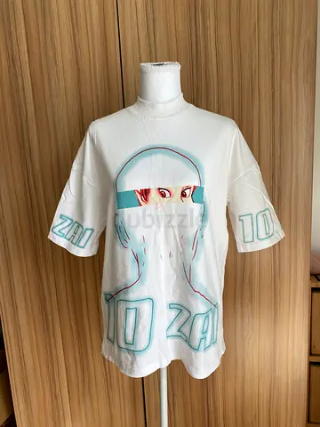 T-shirt size M-S