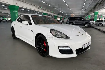 2011 Porsche Panamera 4S – GCC Spec