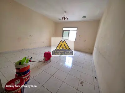 شقة غرفة وصالة للإيجار السنوي في الراشدية بعجمان – صالة منفصلة ومساحة واسعة