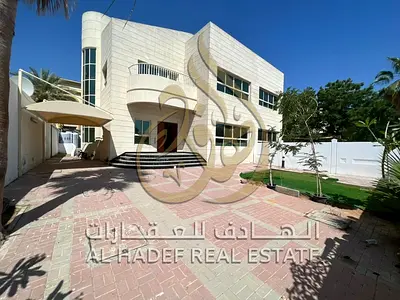 ▪️ Car garage with covered parking ▪️ Swimming pool 🔸 First floor: ▪️ Four bedrooms ▪️ Two master