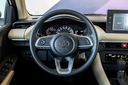 2023 Toyota YARIS — фото 12