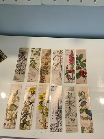 Set of 12 Vintage Botanical Bookmarks - Floral Illustrations