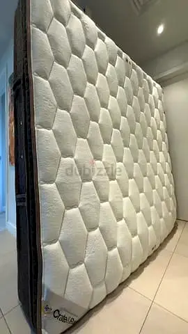 King Pocket Spring Cooling Gel Foam Mattress - Plush, Very Lightly Used