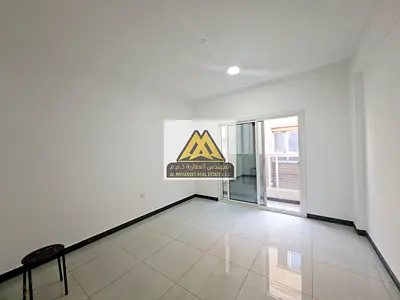 بسعر ممتاز جدا و مناسب للجميع مع صيانه مجانا ع المالك مع بلكونه اطلاله ممتازه جدا