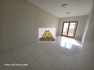 شقة غرفة وصالة للإيجار السنوي في الروضة بعجمان مساحة كبيرة بلكونة وإطلالة مفتوحة بالقرب من جميع الخدمات
