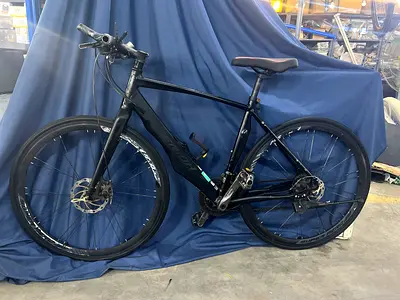 Road or hybrid bike merida
