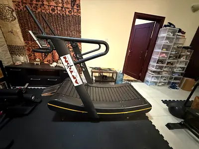 Curved Manual Treadmill (Non-Electric) - Good Condition