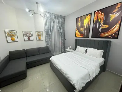 NO COMMISSION, Dubai Marina Luxury master bedroom with balcony , tram and metro walking distance