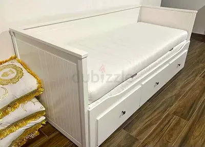 Ikea hemness with 2 new ikea mattress ( 80*200 )
