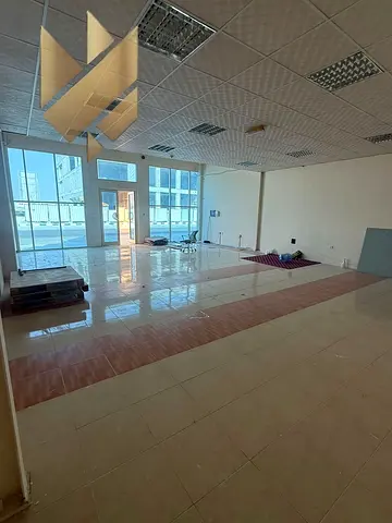 Special offer for rent: a showroom in Industrial Area 18 on a main road