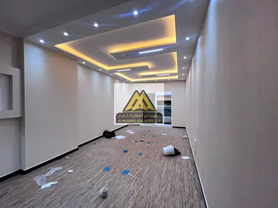 واحده من افخم واجمل الشقق في موقع راقي بالقرب من جميع الخدمات وبنايه عائلات