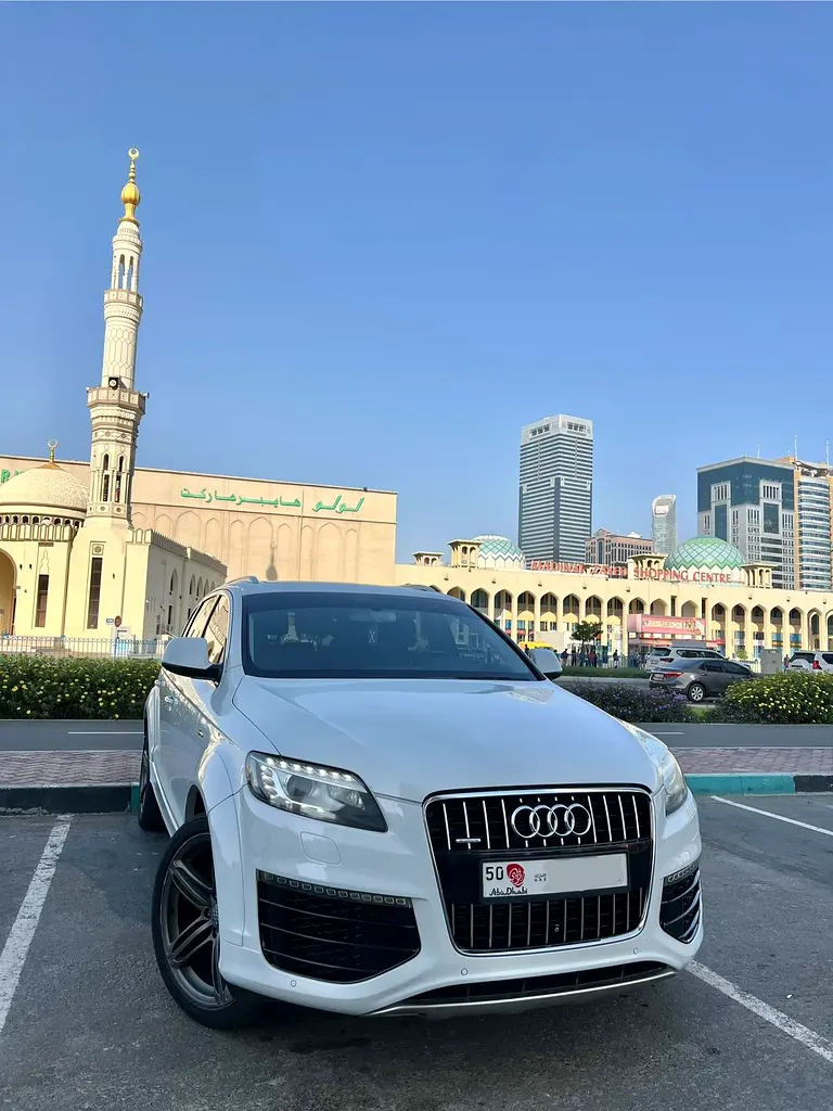 Audi Q7 2016 — photo 1 of 9