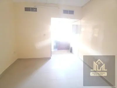 spacious studio \\neat and clean\\ prime location just 18k