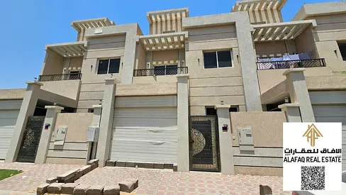 تاون هاوس للإيجار في الزاهية أرضي وأول وروف 5 غرف وصالتين و6 حمامات بسعر مميز 80 ألف درهم أو 70 ألف دفعة واحدة