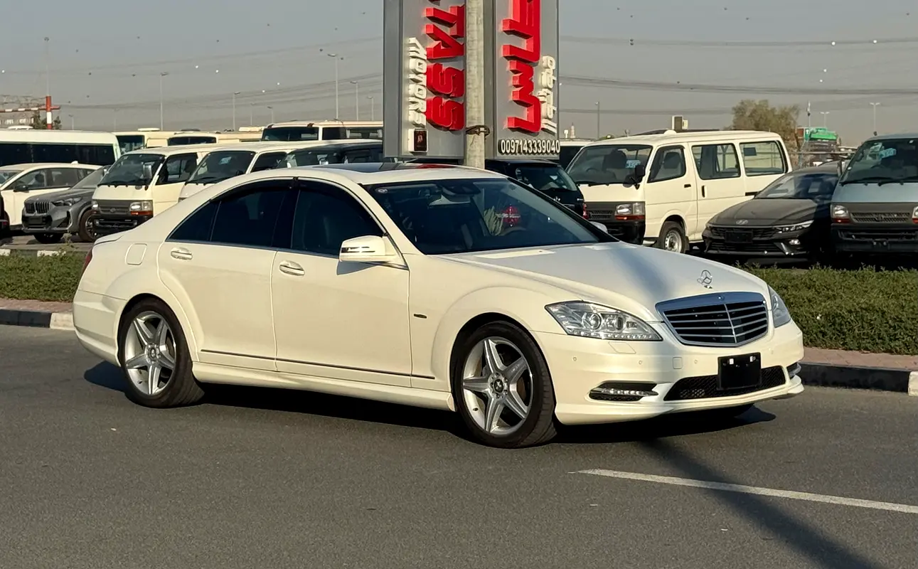 Mercedes-Benz S-Class 2012 — photo 1 of 20