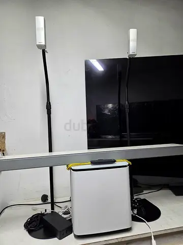 Bose soundbar bass700+bar900. With 2 weriless speker for sale same like nee