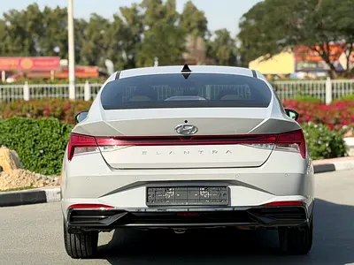 2022 Hyundai ELANTRA 照片 4