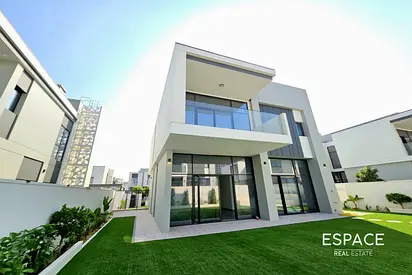 Upgraded 4BR | Standalone | Modern